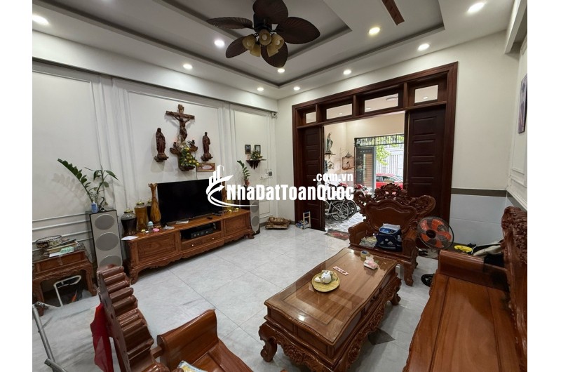 Bán nhà 5 tầng Tân Thới hiêp q12 5,5 x 19 [ 7,4 tỳ] HXH 8 m