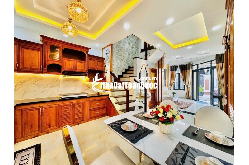 TUYỆT ĐỐI ĐIỆN ẢNH - SIÊU PHẨM ĐẸP NHƯ TRANH - 5 TẦNG MỚI CỨNG - NGAY TRƯỜNG PHAN TÂY HỒ GÒ VẤP