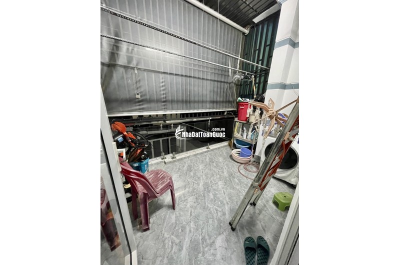 BÁN NHÀ HẺM XE HƠI KIA-TÁM DANH-P.5, Q.8 - 3 TẦNG - 4PN - NHỈNH 6 TỶ - LH 0784968131