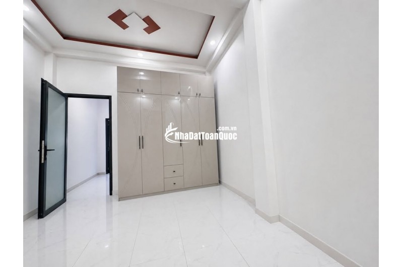 LÔ GÓC 2 MẶT HẺM XE TẢI Q.8 – NHÀ 4 TẦNG BTCT 5PN – ĐẬU Ô TÔ TẠI NHÀ – CẠNH CẦU BÌNH TIÊN