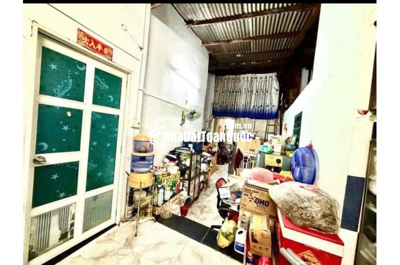 Bán nhà hẻm 2m gần chợ Bà Chiểu 1 trệt 1 gác lửng thuận tiện xây mới