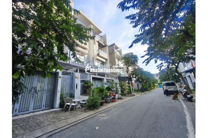 Bán nhà riêng 100m2 tại Bình Hưng, Hồ Chí Minh, đẹp, nhiều tiện ích chỉ 10,5 tỷ