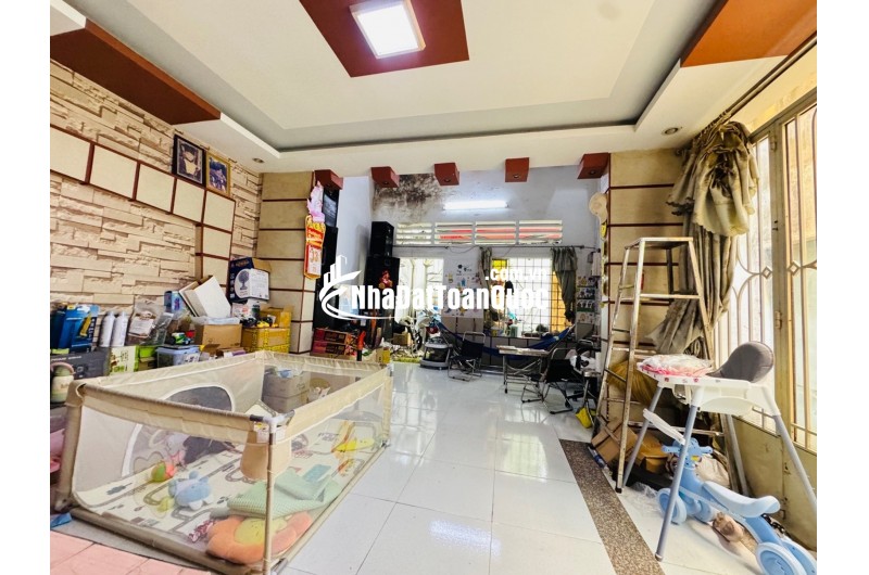 NHÀ ĐẸP THOẠI NGỌC HẦU – 67M² – 2 TẦNG – CHỈ 2 CĂN RA HẺM XE HƠI - GIÁ CHÀO 4.9 TỶ