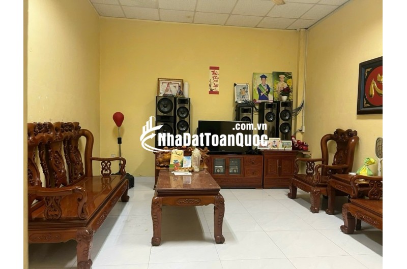 BÁN NHÀ DIỆN TÍCH KHỦNG FULL THỔ KDC HƯNG LONG BÌNH CHÁNH - XE HƠI NGỦ TRONG NHÀ
