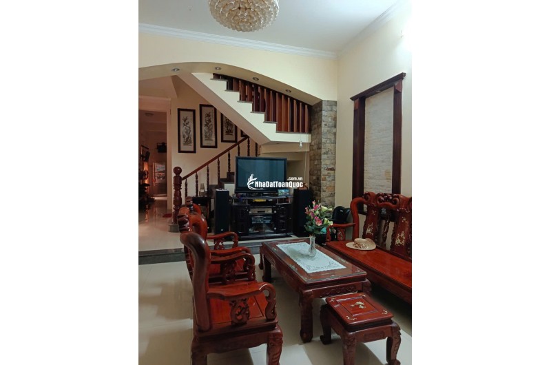 BÁN NHÀ 15/2A (SỐ CŨ 19) NGUYỄN BỈNH KHIÊM, P.VŨNG TÀU, HOÀN CÔNG 224M2. LH:0982230297