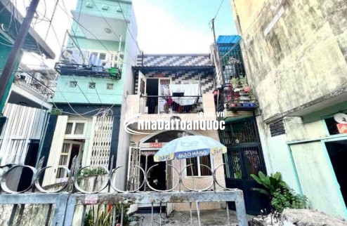 Bán nhà hẻm 2m gần chợ Bà Chiểu 1 trệt 1 gác lửng thuận tiện xây mới