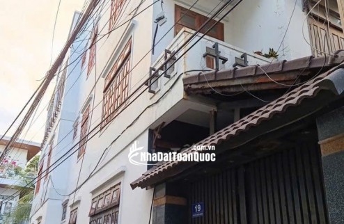 BÁN NHÀ 15/2A (SỐ CŨ 19) NGUYỄN BỈNH KHIÊM, P.VŨNG TÀU, HOÀN CÔNG 224M2. LH:0982230297