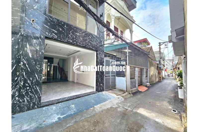 Bán nhà Long Biên 9 tỷ 40m Gara,Thang máy,nhà mới