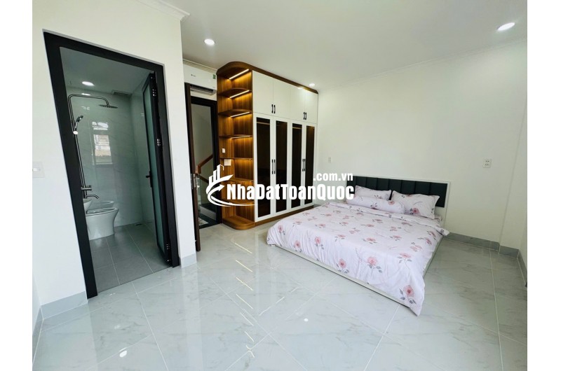 Bán nhà Hà Huy Giáp, Thạnh Lộc, Quận 12, 58m2, hẻm ô tô, 6PN, nhỉnh 6 tỷ