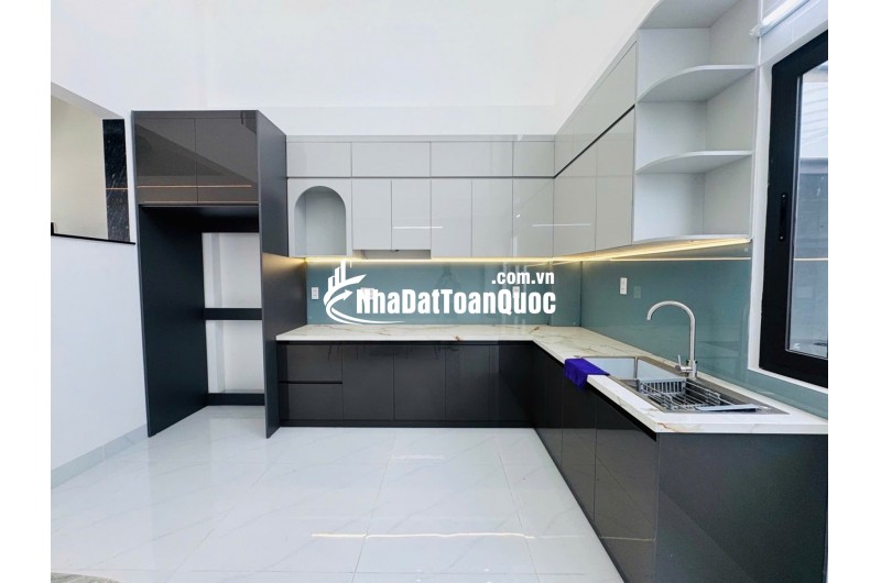 Bán nhà Hà Huy Giáp, Thạnh Lộc, Quận 12, 58m2, hẻm ô tô, 6PN, nhỉnh 6 tỷ