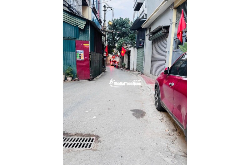 HÀNG HIẾM BÁN ĐẤT NGUYỄN VĂN LINH, LONG BIÊN  SAU 1 NHÀ RA Ô TÔ TRÁNH  KHU VỰC ĐANG PHÁT TRIỂN 31M²  MT 3,5M  4,6 TỶ.