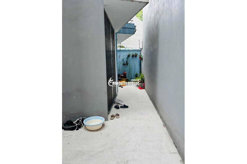 HÀNG HIẾM BÁN ĐẤT NGUYỄN VĂN LINH, LONG BIÊN  SAU 1 NHÀ RA Ô TÔ TRÁNH  KHU VỰC ĐANG PHÁT TRIỂN 31M²  MT 3,5M  4,6 TỶ.
