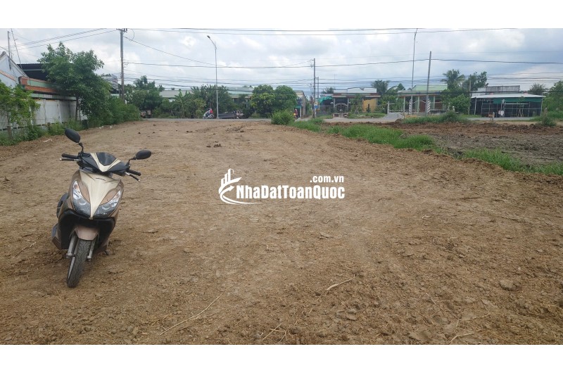 CHO THUÊ 5000M2 MẶT TIỀN QL50 LÀM BÃI XE NHÀ XƯỞNG KHO LẠNH 0901651234.