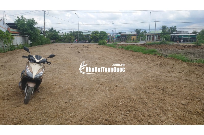 CHO THUÊ 5000M2 MẶT TIỀN QL50 LÀM BÃI XE NHÀ XƯỞNG KHO LẠNH 0901651234.