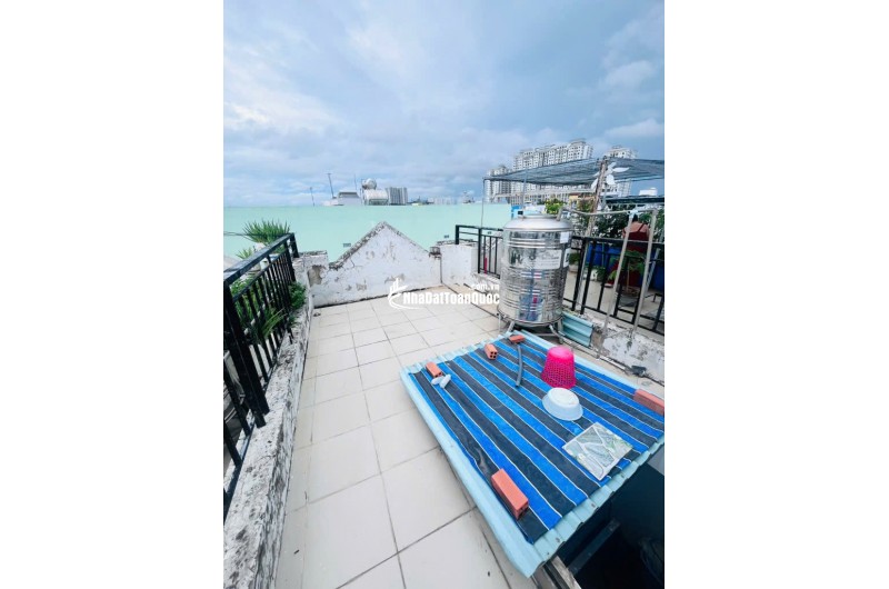 Nhà đẹp Q8 hẻm 3 gác thông - 4 tầng BTCT. SD 84m2 chỉ 2 tỷ