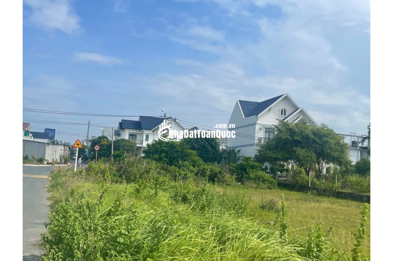BÁN 4 LÔ ĐẤT THỊ TRẤN CỦ CHI (200M2 ĐẾN 224M2) SHR. CHỈ TỪ 5.5 TỶ/LÔ. LH:0901393456.