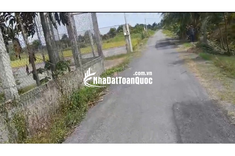 Bán Nhà Vườn 12.000m2, Giá 29.5 Tỷ, Kênh 12, Xã Lê Minh Xuân Bình Chánh