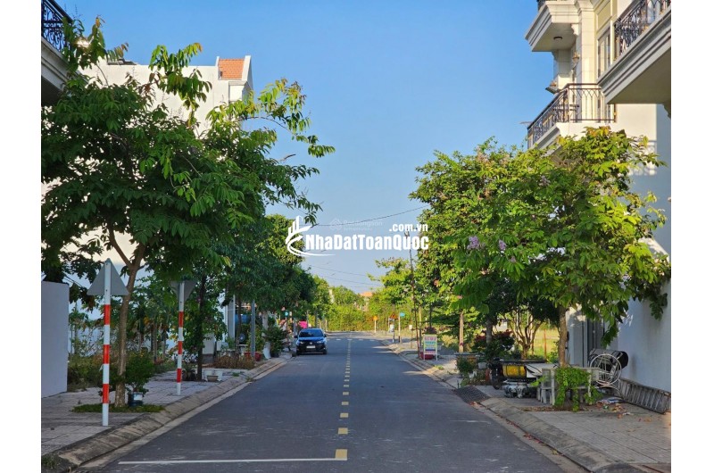 BÁN LÔ GÓC 106M2, NGANG 8M, SÁT SÂN BAY LONG THÀNH CHỈ 4 TỶ.
