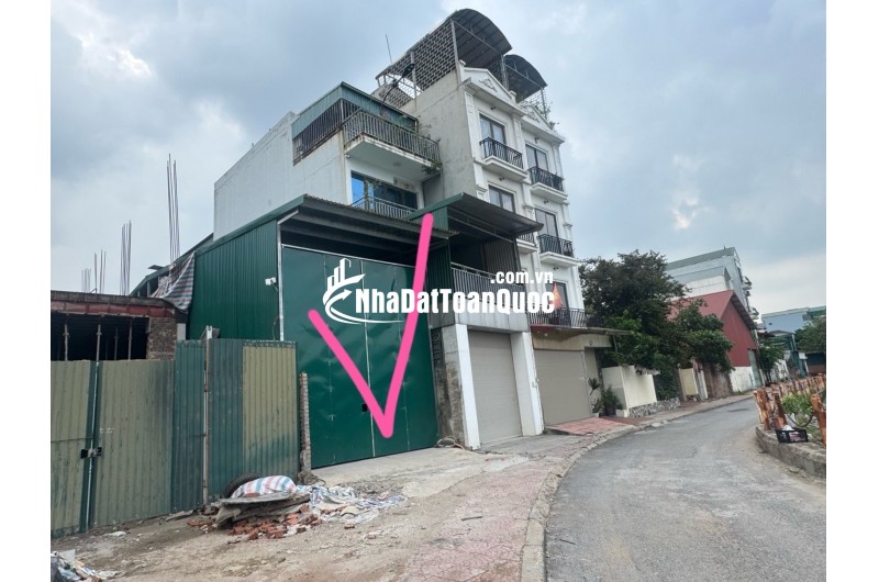 Bán Nhà Bát Khối 11 tỷ 86m ô tô đỗ cửa,vỉa hè view hồ
