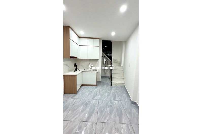 NHÀ ĐẸP – GIÁ TỐT – SỔ HỒNG RIÊNG – DỌN VÀO Ở NGAY! 
 CHỈ 2,89 TỶ – CÓ NGAY CĂN NHÀ 3 TẦNG KIÊN CỐ!