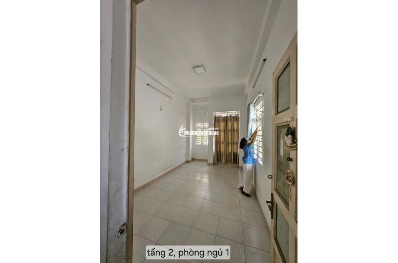 Bán nhà 1 trệt 2 lầu mặt tiền đường HT26, Q12