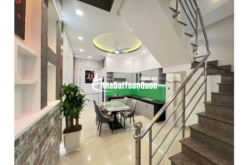 BÁN NHÀ MỚI – ĐÓN VẬN MAY – 3 TẦNG KHANG TRANG TẠ QUANG BỬU  Q8