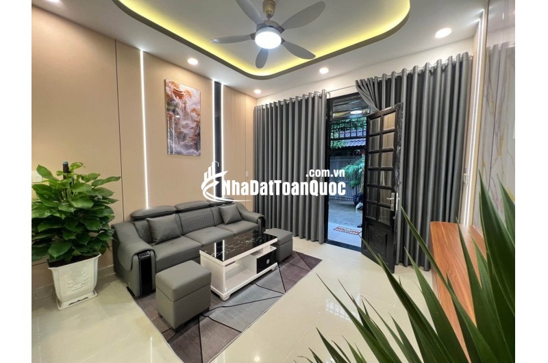 BÁN NHÀ MỚI – ĐÓN VẬN MAY – 3 TẦNG KHANG TRANG TẠ QUANG BỬU  Q8