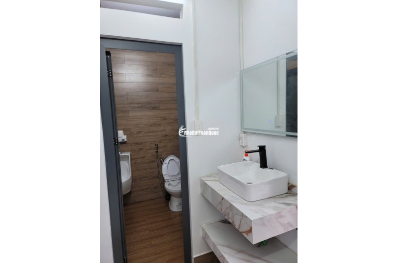 Bán nhà Mặt Tiền 215 Thích Thiện Hoà, Xã Lê Minh Xuân Huyện Bình Chánh