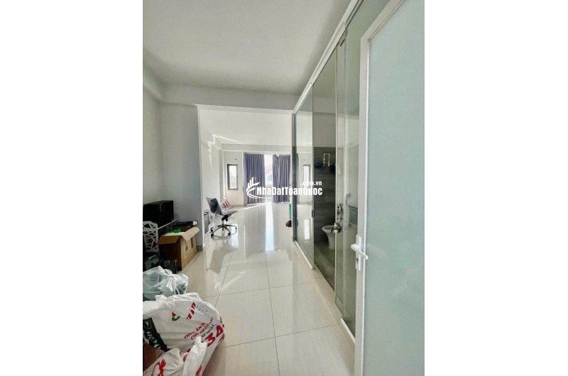 BÁN CHUNG CƯ LÔ GÓC THOÁNG SÁNG SÀI ĐỒNG HÀNG XÓM VINHOMES 2 NGỦ BAN CÔNG RỘNG 74M² 4.1 TỶ.