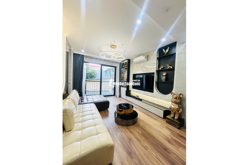 Bán nhà Ngọc thụy 11 tỷ 40m ô tô gara,thang máy,sổ đỏ Long Biên