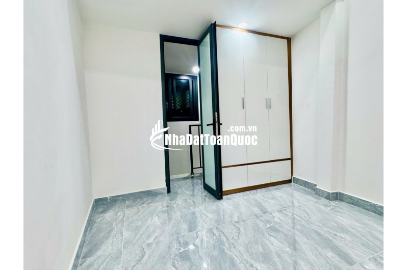 NHÀ ĐẸP – GIÁ TỐT – SỔ HỒNG RIÊNG – DỌN VÀO Ở NGAY! 
 CHỈ 2,89 TỶ – CÓ NGAY CĂN NHÀ 3 TẦNG KIÊN CỐ!