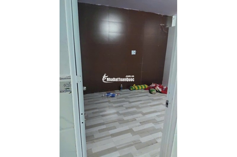 NHÀ CẤP 4 (4x20) GÁC ĐÚC SUỐT 4X15 ĐÔNG THẠNH HÓC MÔN LH:0395276851