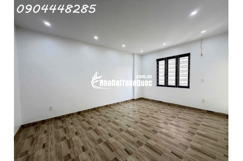 Nhà đẹp độc lập sân cổng riêng mặt ngõ cách đường chính 20m ô tô đỗ cửa tại Đằng Hải Hải An