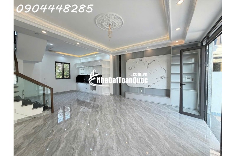 Nhà đẹp độc lập sân cổng riêng mặt ngõ cách đường chính 20m ô tô đỗ cửa tại Đằng Hải Hải An