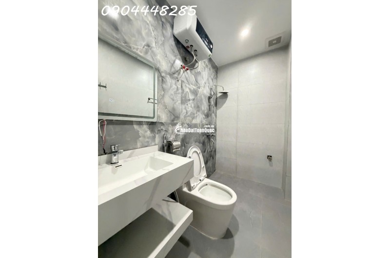 Nhà đẹp độc lập sân cổng riêng mặt ngõ cách đường chính 20m ô tô đỗ cửa tại Đằng Hải Hải An