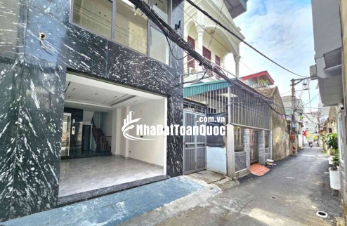 Bán nhà Long Biên 9 tỷ 40m Gara,Thang máy,nhà mới