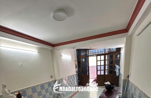 Cho thuê nhà 62/1 Xóm Đất P8 Q11 hẻm 3m, Đúc 3.5 tấm