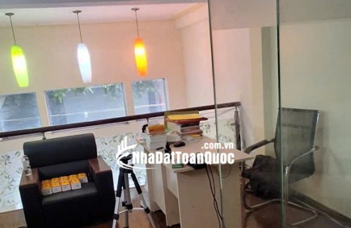 Cho thuê tầng 1 và tầng lửng để kinh doanh, làm văn phòng