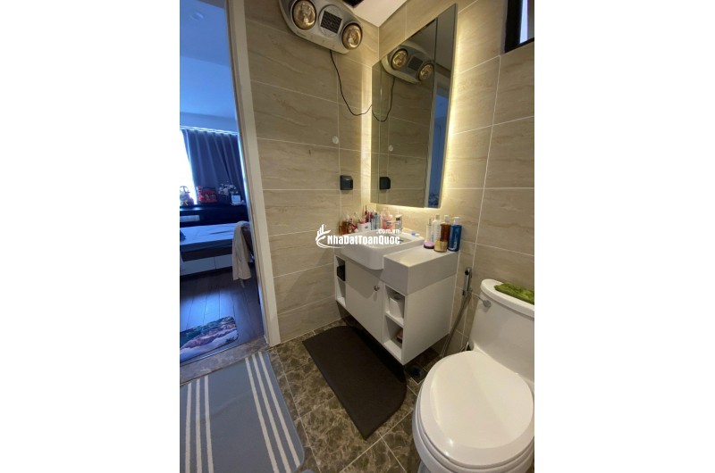 Bán gấp 3PN C7 Vinhomes D'Capitale 95m² - view hồ đẹp