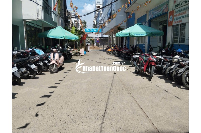 Chính chủ bán nhà mới 3.4*20m, khu biệt thự, hẻm xe tải 6m, 141/ đường Bàn Cờ, P3, Q3, HCM