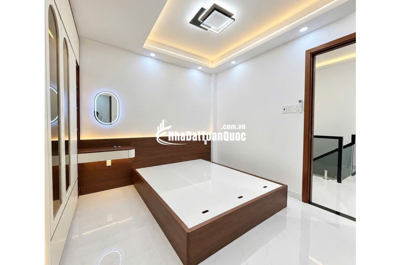 Bán nhà Quận 7 - Bùi Văn Ba 60m2 2tầng 3PN, Nội thất xịn, Ngang 4.3m, Hẻm 4m thông, 7.X tỷ