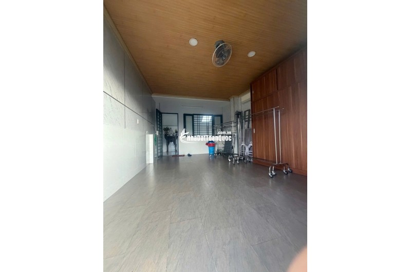 MẶT TIỀN KINH DOANH SÁT CHỢ VẢI TÂN BÌNH. GIÁ 18 tỷ