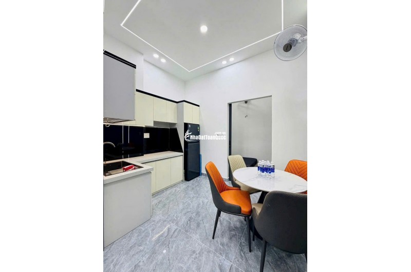 Nhà Huỳnh Tấn Phát 3 tầng, 4PN , mới xây 100% , ngang 5m, full nội thất đẹp, chỉ nhỉnh 4 tỷ, phù hợp gia đình đông thành viên