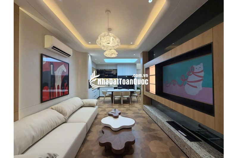 Bán nhà 4T đẹp lung linh đẳng cấp, mới xây, đường Lý Phục Man, hẻm xe hơi, giá nhỉnh 13 tỷ