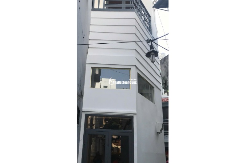 Bán nhà hẻm xe tải Trần Hưng Đạo P2 Q5 đúc 3 tầng