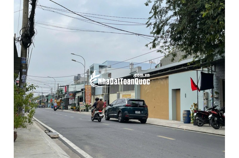 Bán nhà mặt tiền Đặng Thúc Vịnh, Hóc Môn, diện tích 535m2, sổ hồng riêng, giá 18.3 tỷ. LH: 0961725738