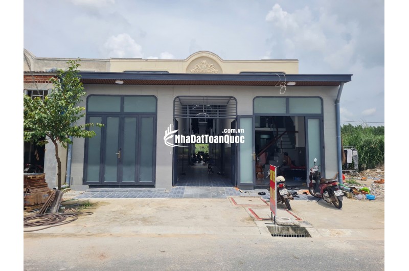 1TỈ 3 CÔNG CHỨNG DÃY TRỌ 1 KIOT 4 PHÒNG THU NHẬP 10TR/THÁNG