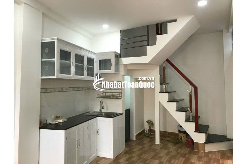 Bán nhà hẻm xe tải Trần Hưng Đạo P2 Q5 đúc 3 tầng