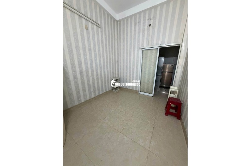 Nhà 3 tầng, kiệt Đống Đa 6m, kiệt rộng thông thoáng có thể kinh doanh, thông ra được đường Lý Tự Trọng, nhiều tiện nghi xung quanh..
