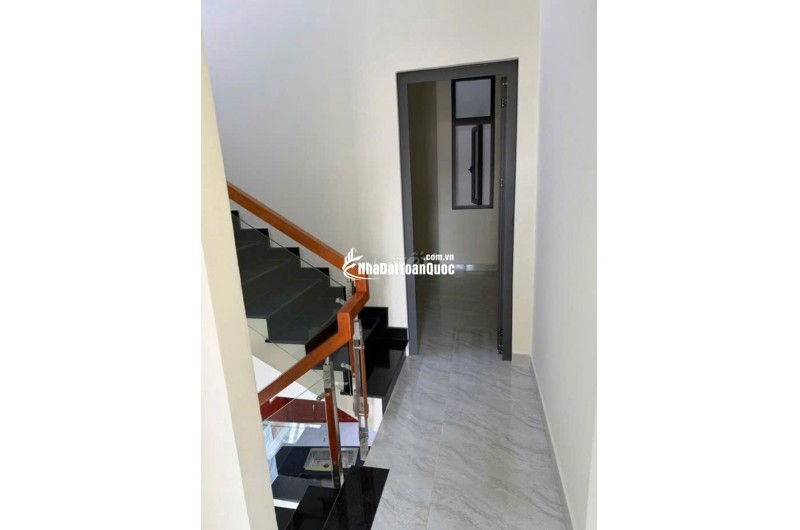 Bán nhà mới 100% 1 trệt 3 lầu tại ĐS9, P. BHH, Bình Tân